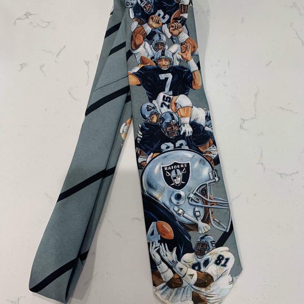 Ralph Marlin Vintage Raiders Football Men’s Tie